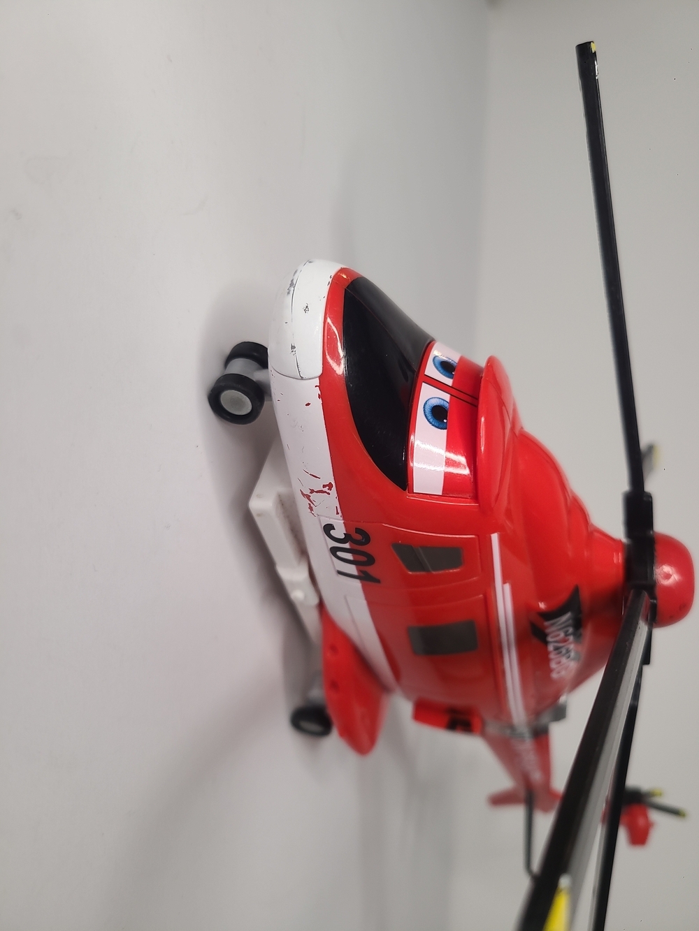 Disney's Planes Fire & Rescue Blade Ranger Talking Vehicle - Picture 7 of 14